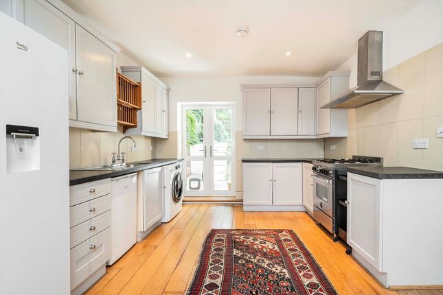 14, Hugo Road, London photo 4