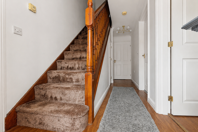 5, Clos San Pedr, Swansea photo 3