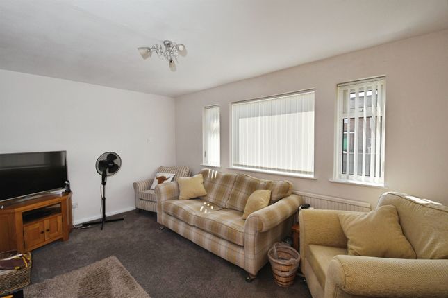 32, Cliff Avenue, Scunthorpe photo 4