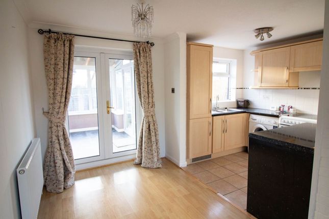 34, Farley Close, Frome photo 4