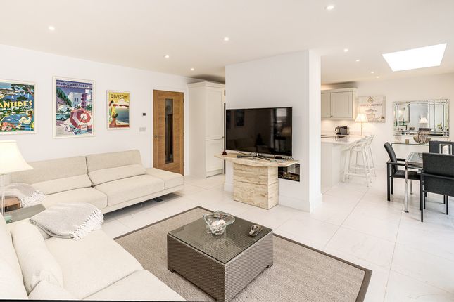 2, Pebble Lane, Ferring photo 4