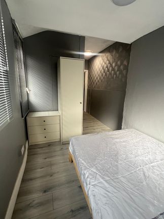 Thumbnail Flat to rent in Melton Road, Leicester