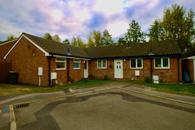 Thumbnail Semi-detached bungalow to rent in Warren Drive, Leicester, Leicestershire