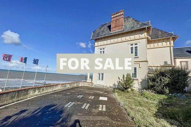 Detached house for sale in Saint-Pair-Sur-Mer, Basse-Normandie, 50380, France
