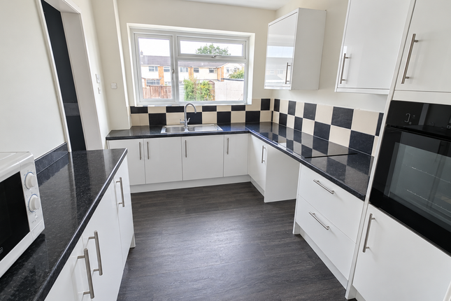 17, Chatcombe, Bristol photo 3