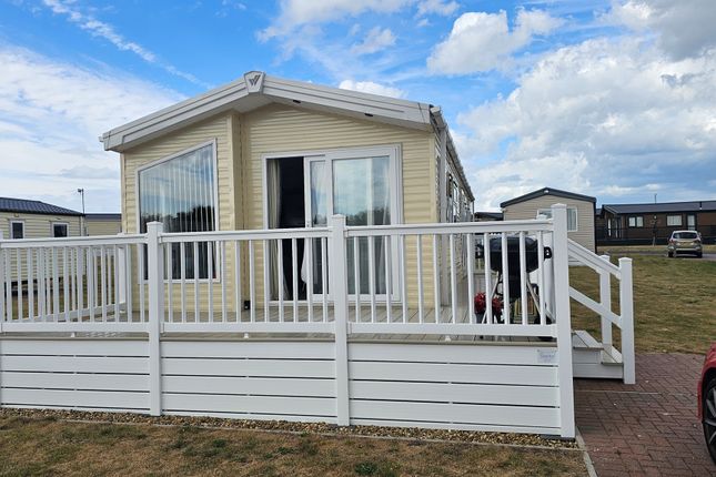 Thumbnail Mobile/park home for sale in Mill Road, Burgh Castle, Great Yarmouth