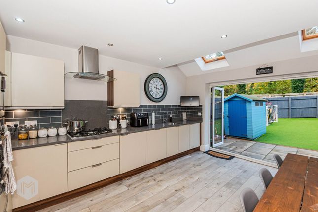 5 Woodland Grange, Manchester photo 3