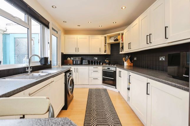 43, Fallindale Road, Birmingham photo 4