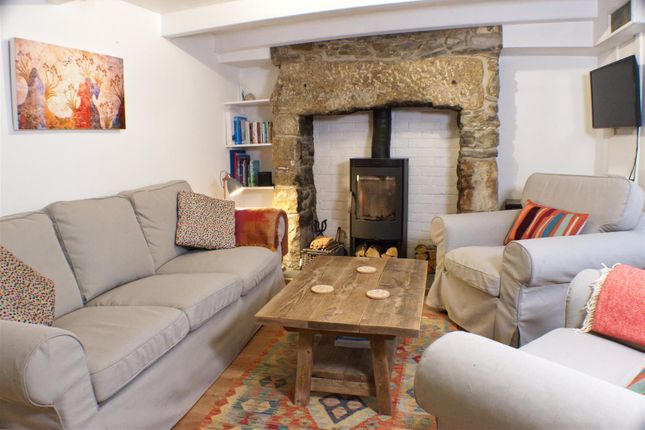 2 Bay Cottages, Higher Fore Street, Marazion photo 2