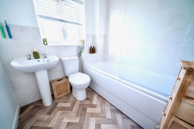 11 Poplar Road, Bargoed photo 4