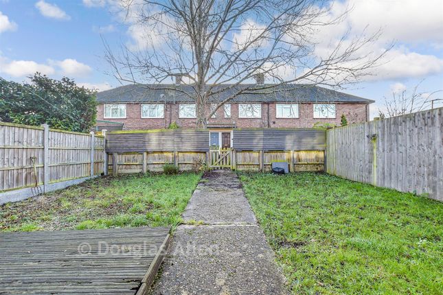 2-bed flat on 24, Rowan Green East, Brentwood, £220,000