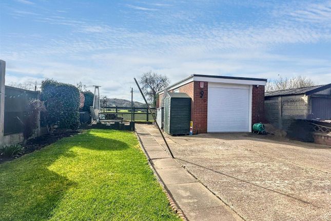 44, Thorley Drive, Stoke-On-Trent photo 4