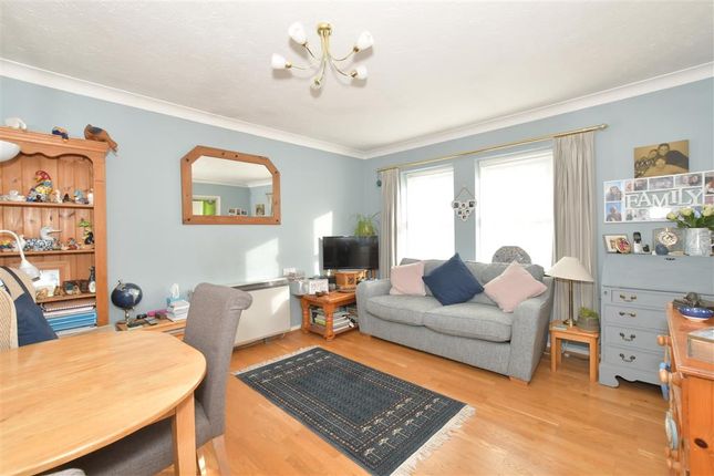 Flat for sale in Melbourne Road, Chichester, West Sussex