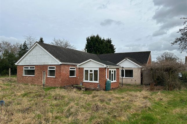 Bungalow for sale in Creynolds Lane, Cheswick Green, Solihull
