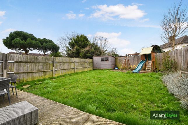 End terrace house for sale in Sunny Way, North Finchley