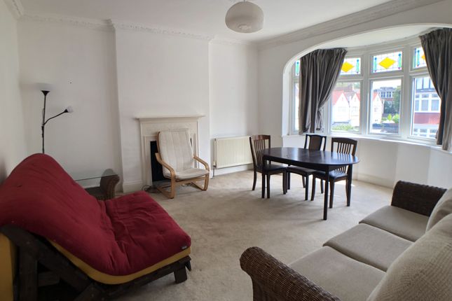 Flat 2, 2, Troutbeck Road, New Cross photo 3
