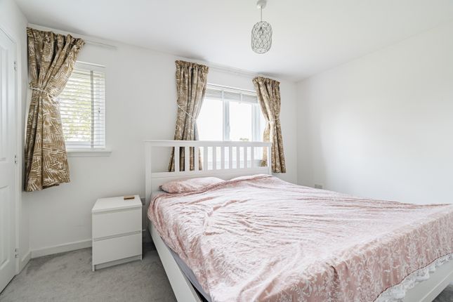 56, Tweedsmuir Drive, Edinburgh photo 4
