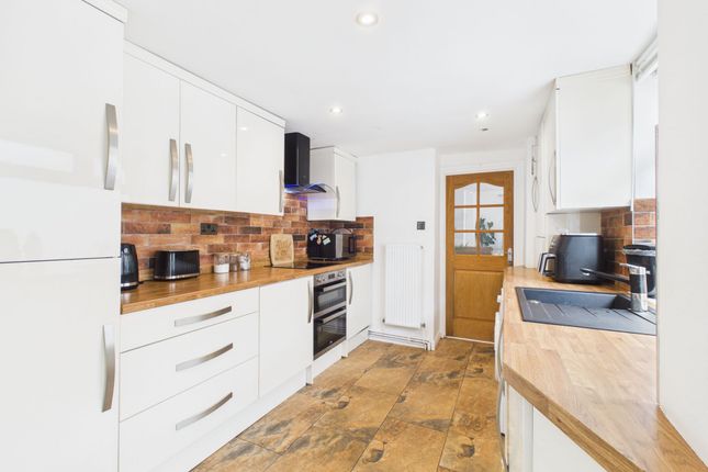 6 Hillside Terrace, Ebbw Vale photo 3