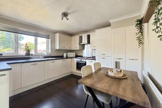 11, The Grange, Rotherham photo 2