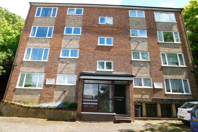 Thumbnail Flat to rent in Crescent Rise, Luton, Beds