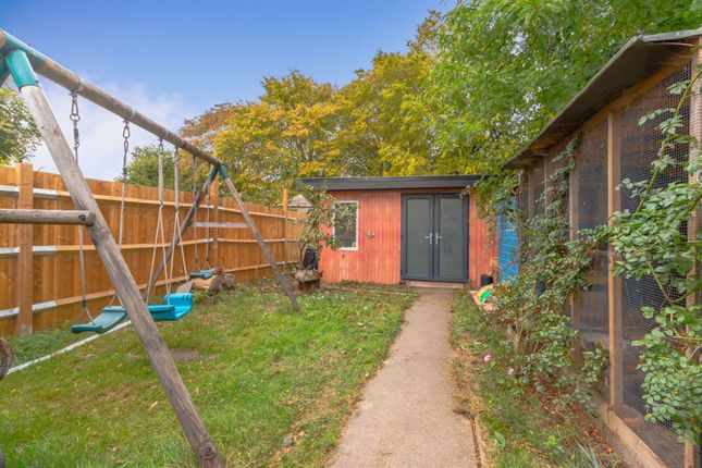 26 Selby Road, Uckfield photo 4