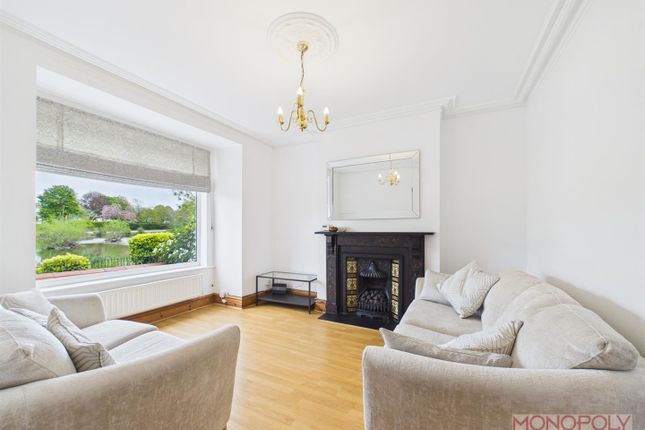 9 Lake View, High Street, Gresford photo 4