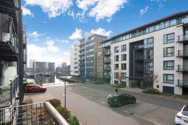 Flat 5 253, Boardwalk Place, London photo 2