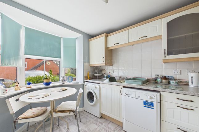 17, Anton Close, BEWDLEY photo 5
