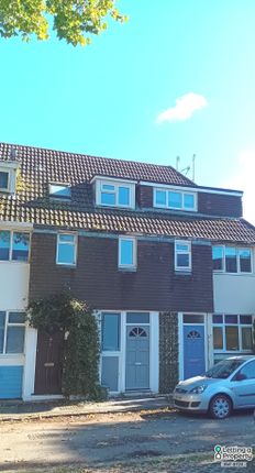 11, Upton Close, Henley-On-Thames photo 2
