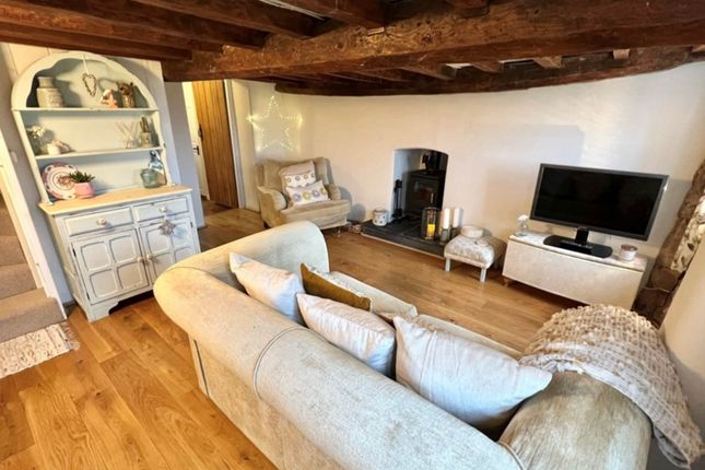 4 Castle Cottages, Castle Lane, Exmouth photo 3