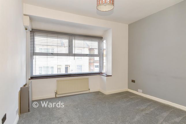 2-bed bungalow on Homeside, Albert Road, Chatham, £220,000