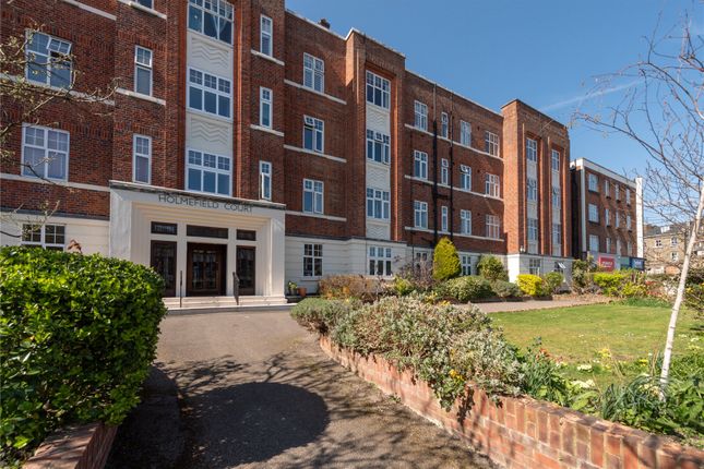 25, Holmefield Court, London photo 2