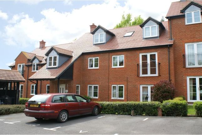 Flat for sale in Laura Close, Winchester