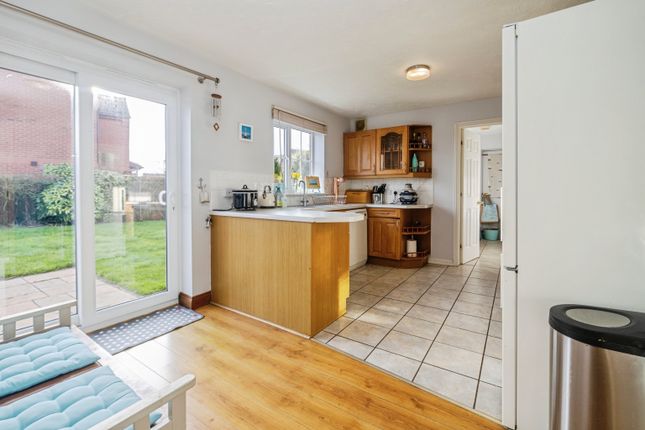 11, Rivermead, Lincoln photo 4