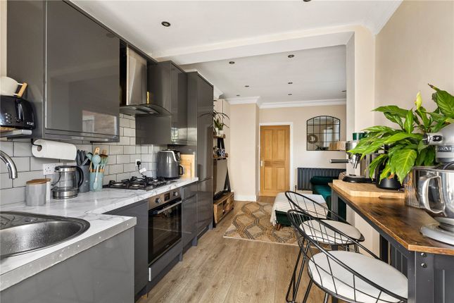 67, Briscoe Road, London photo 4