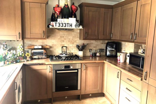 Flat for sale in Heron Close, Ascot