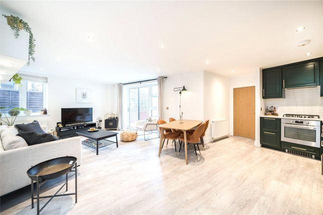 Thumbnail Flat to rent in Gloucester Court, Rowcross Street, London