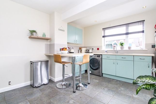 End terrace house for sale in Ettrick Drive, Bedford