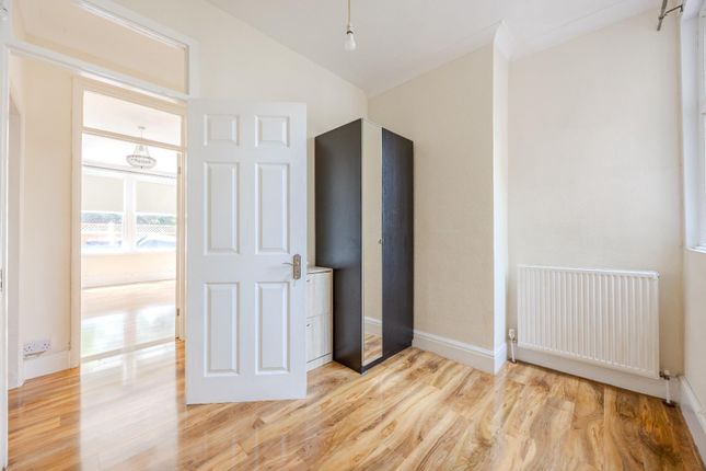 8, Harcourt Avenue, Southend-On-Sea photo 4