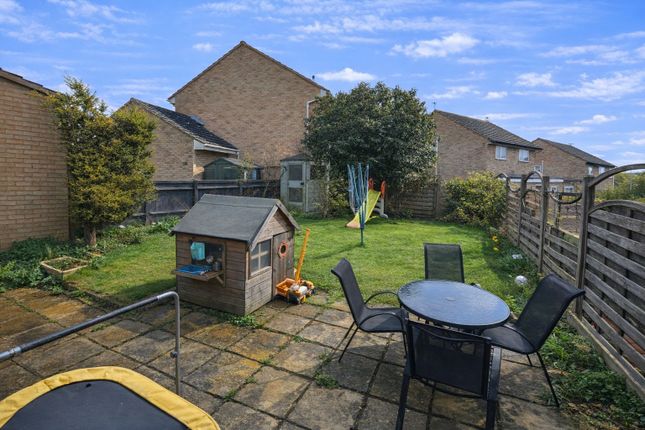 12, Cartwright Crescent, Brackley photo 2