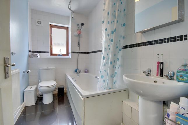 Flat for sale in Lion Street, Portsmouth