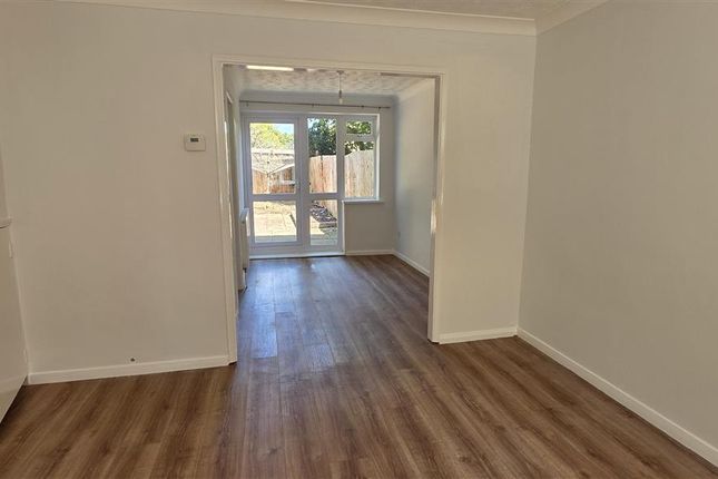 17, Ashton Gardens, Huntingdon photo 3