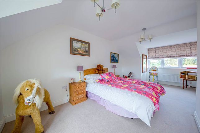 Flat for sale in Cassius Drive, St. Albans, Hertfordshire