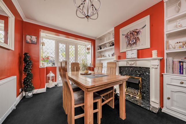 63, West Mead, South Ruislip photo 4