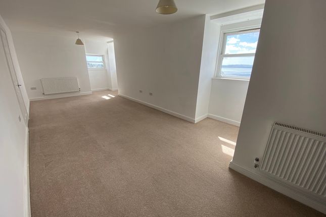 Flat to rent in Warren Road, Torquay