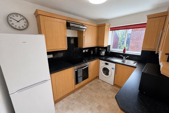 27, Halleys Way, Dunstable photo 3