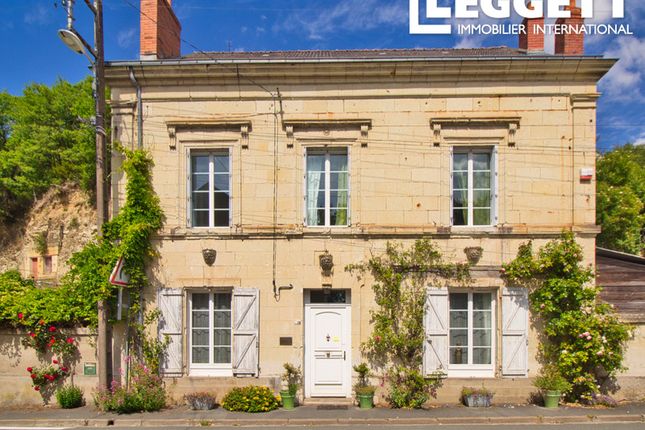 Thumbnail Villa for sale in Fontevraud-L'abbaye, Maine-Et-Loire, Pays De La Loire