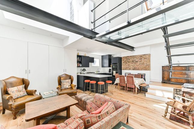 Mews house for sale in Astwood Mews, South Kensington, London