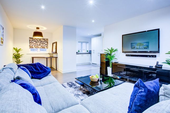 36, The Square, Loughton photo 3