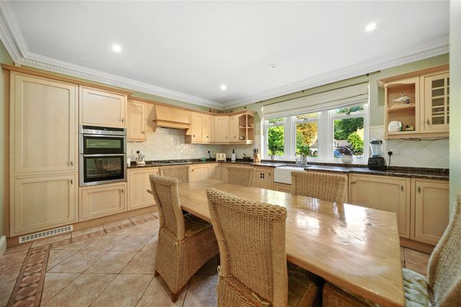 21, Quarry Dene, Leeds photo 3